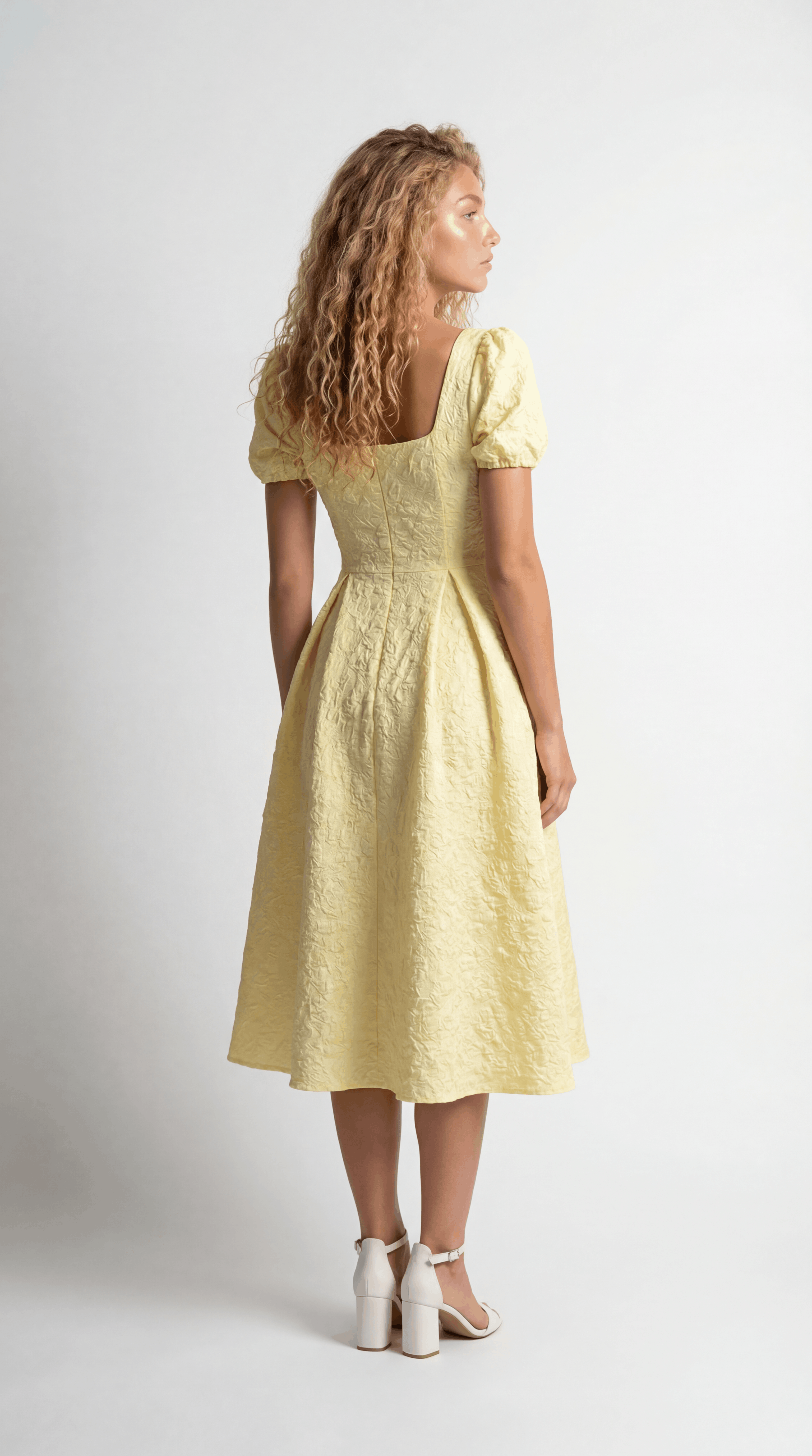 Lucia – Midi Sommerkleid in Apricot