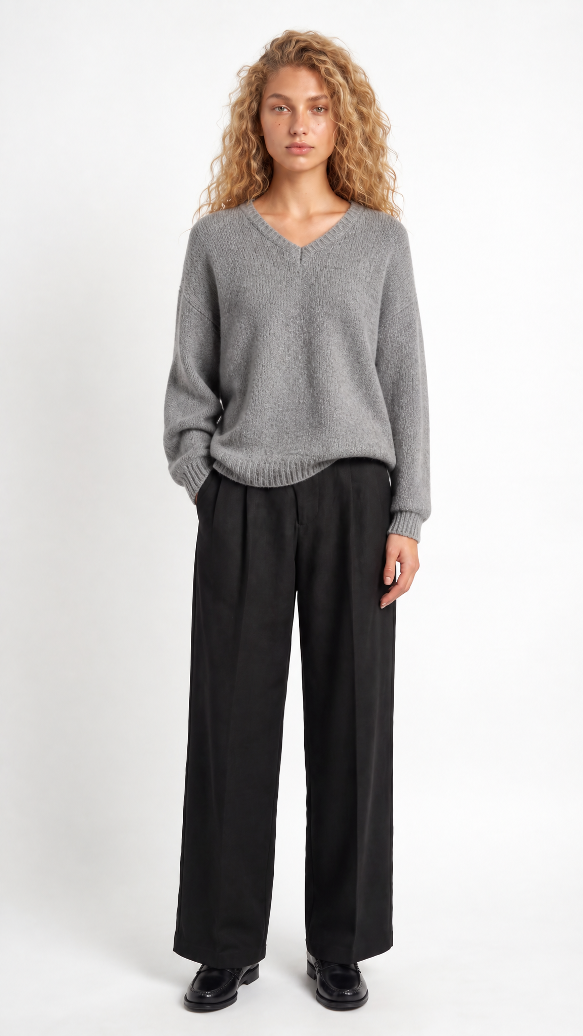 Lia – Strickpullover mit V-Ausschnitt